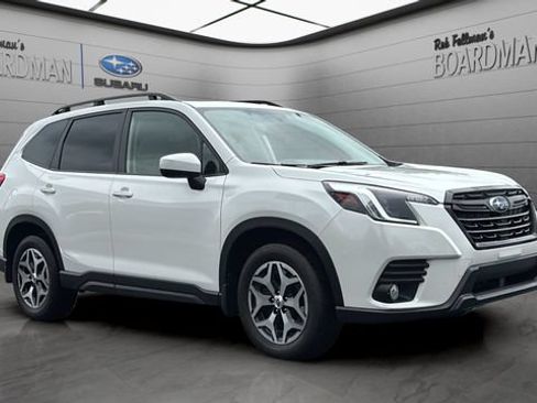 Used 2023 Subaru Forester Premium AWD/4WD image 1