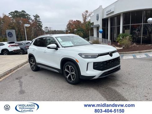 New 2026 Volkswagen Tiguan SE image 1