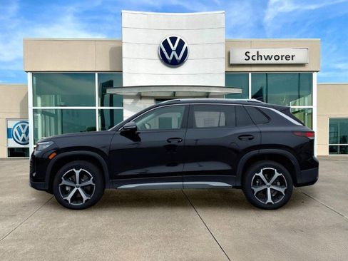 New 2026 Volkswagen Tiguan SE image 1