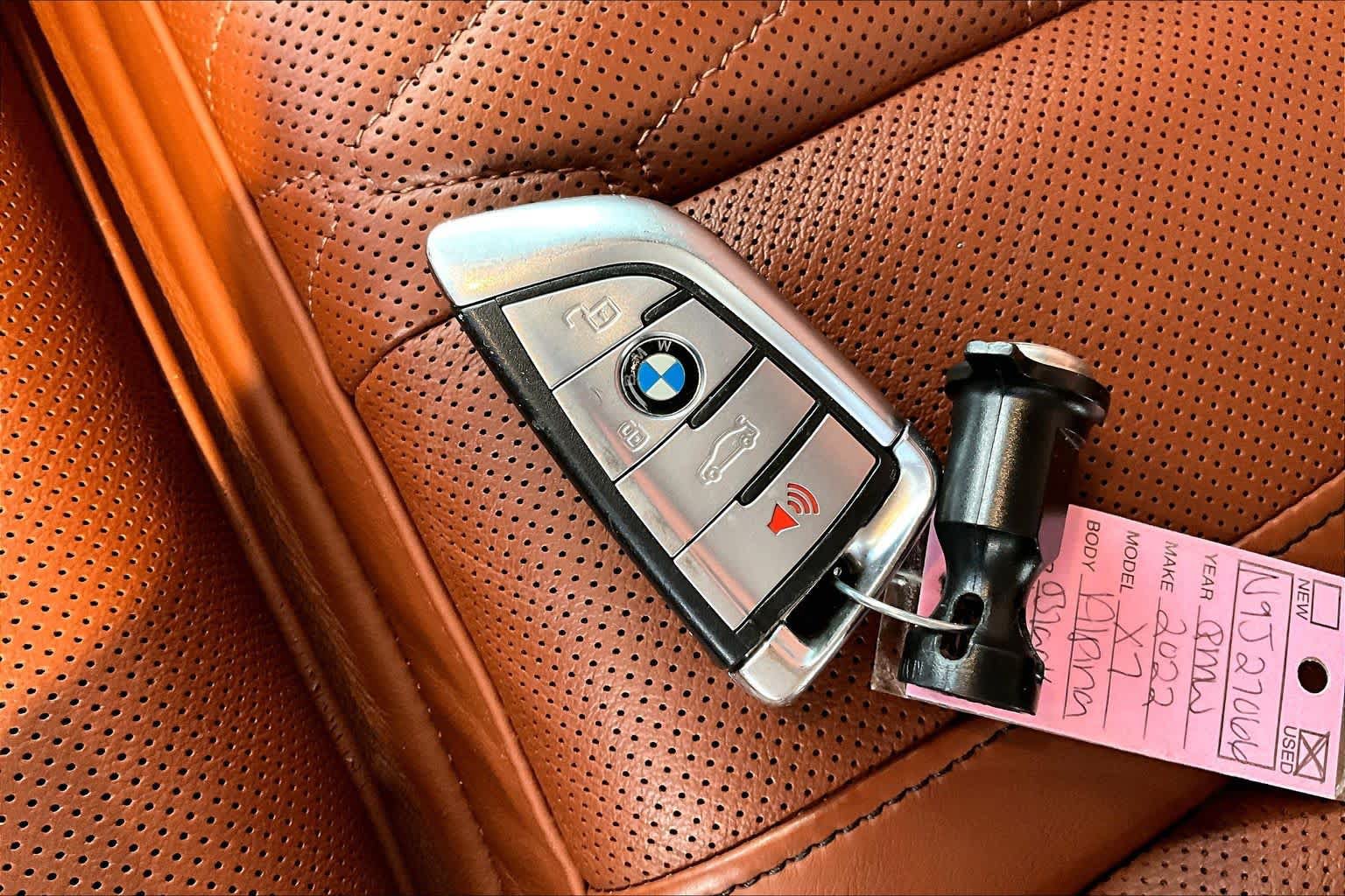 Used 2022 BMW X7 M50i AWD/4WD image 14
