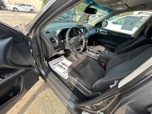 Used 2016 Nissan Pathfinder SV w/ Cargo Package image 7
