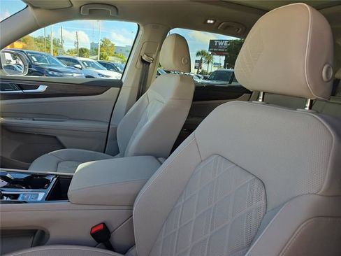 New 2026 Volkswagen Atlas SEL Premium R-Line image 19