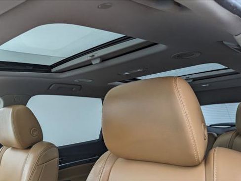 Used 2020 Buick Enclave Essence w/ Sound and Sites Package AWD/4WD image 29