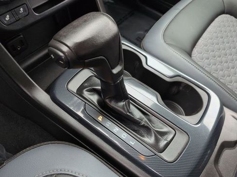 Used 2021 Chevrolet Colorado Z71 image 16