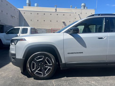 New 2026 Jeep Cherokee Limited image 9