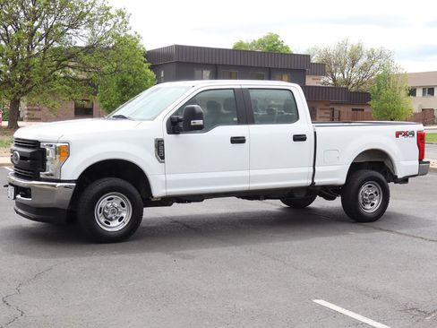 Used 2019 Ford F250 XL w/ Power Equipment Group AWD/4WD image 10