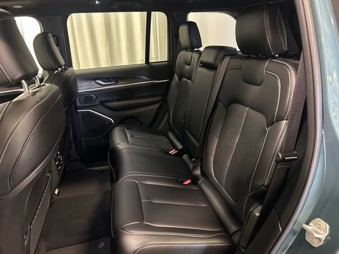 New 2026 Jeep Grand Cherokee Limited AWD/4WD image 21