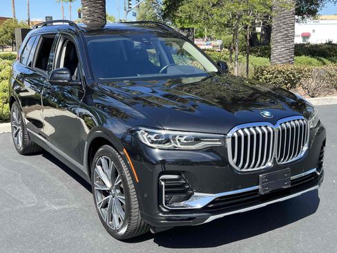Used 2022 BMW X7 xDrive40i w/ Premium Package image 92