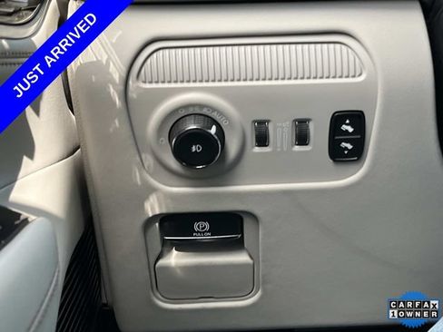 Certified 2023 Jeep Grand Wagoneer Series II AWD/4WD image 35
