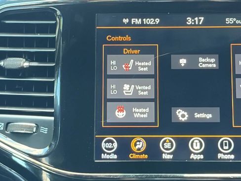 Used 2019 Jeep Grand Cherokee High Altitude AWD/4WD image 24