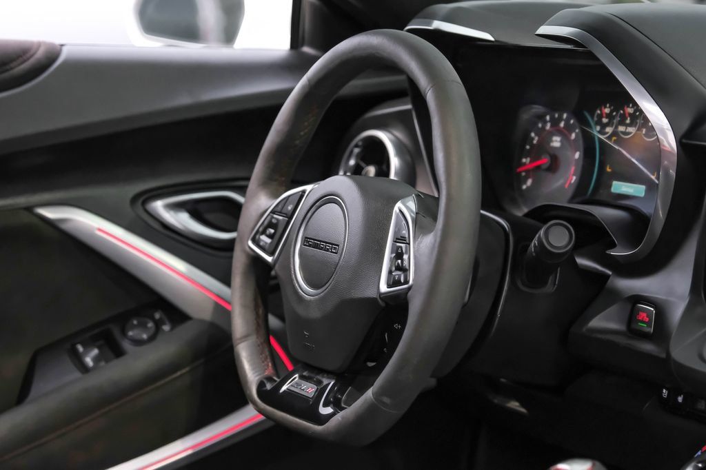 Used 2018 Chevrolet Camaro ZL1 RWD image 12