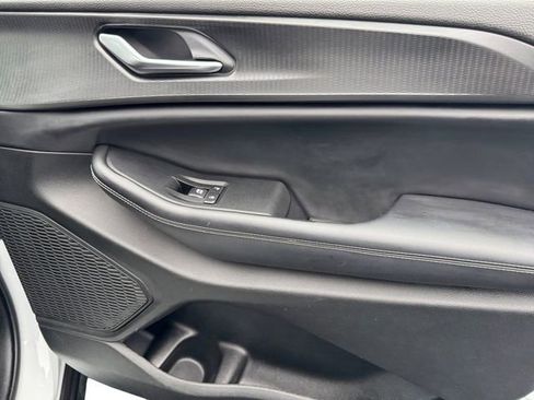 Certified 2023 Jeep Grand Cherokee L Laredo image 21