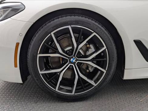 Used 2021 BMW 530i w/ M Sport Package RWD image 29
