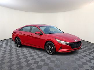 Used 2022 Hyundai Elantra SEL FWD video 1
