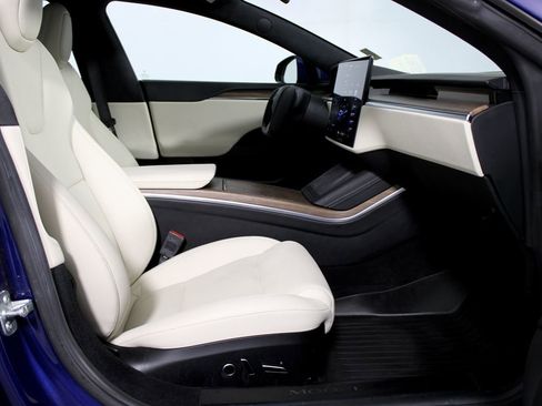 Used 2022 Tesla Model S AWD/4WD image 11