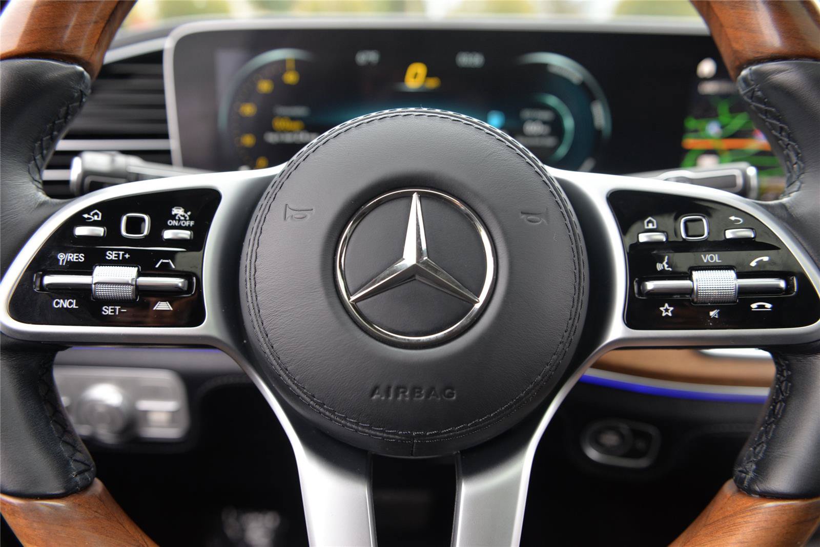 Used 2020 Mercedes-Benz GLS 580 4MATIC image 35