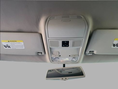 Used 2012 Volkswagen CC Lux Limited FWD image 31