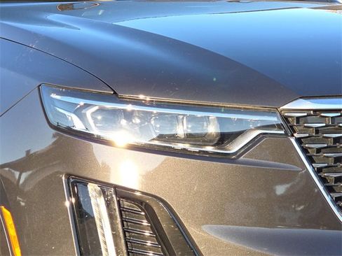 Used 2020 Cadillac XT6 Premium Luxury image 4