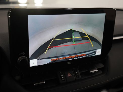 Used 2025 Toyota RAV4 XLE Premium image 21