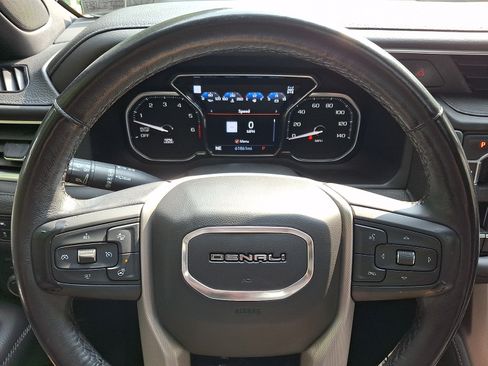 Used 2021 GMC Yukon Denali w/ Denali Premium Package AWD/4WD image 23