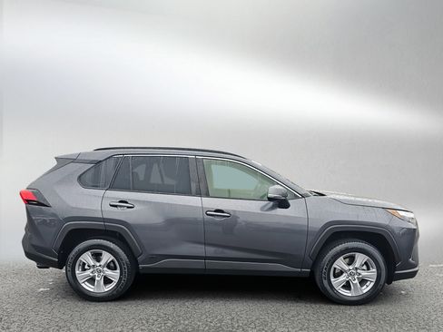 Used 2025 Toyota RAV4 XLE w/ Convenience Package image 6