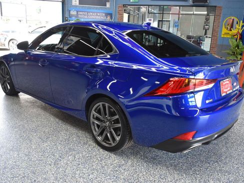 Used 2019 Lexus IS 300 F Sport w/ F Sport Package AWD/4WD image 8