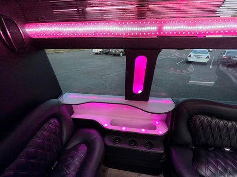 Used 2012 Mercedes-Benz Sprinter 2500 image 41