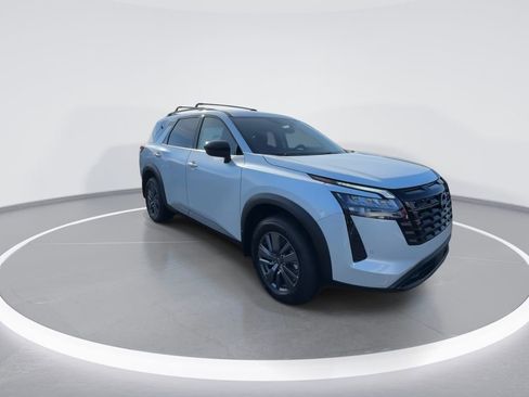 New 2026 Nissan Pathfinder SV image 2