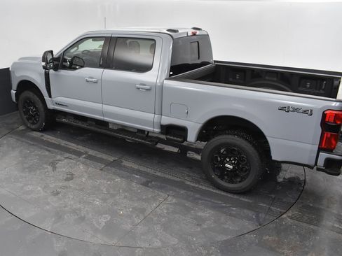 Used 2026 Ford F250 Lariat w/ Black Appearance Package image 48