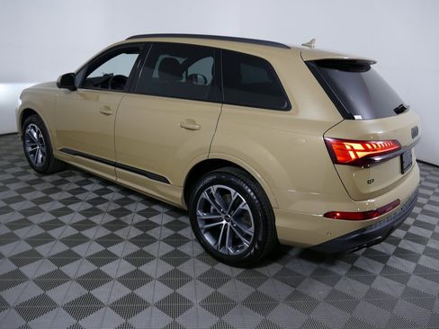 Certified 2025 Audi Q7 2.0T Premium Plus image 5