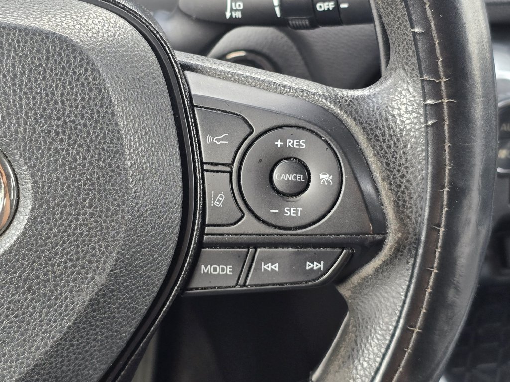 Used 2021 Toyota RAV4 XLE FWD image 26