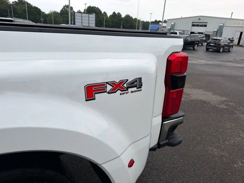 Used 2023 Ford F450 Lariat w/ Lariat Ultimate Package AWD/4WD image 12