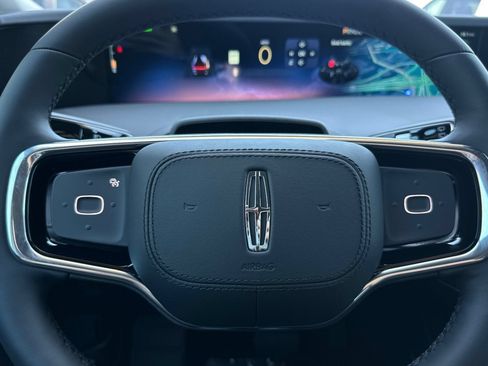 New 2026 Lincoln Nautilus Premier AWD/4WD image 23