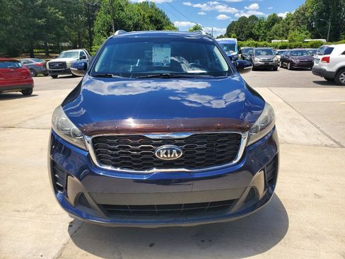 Used 2019 Kia Sorento FWD w/ LX Convenience Package image 2