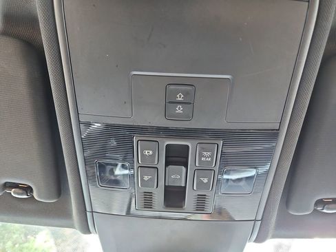 Used 2022 Volkswagen Atlas Cross Sport SEL Premium R-Line image 21