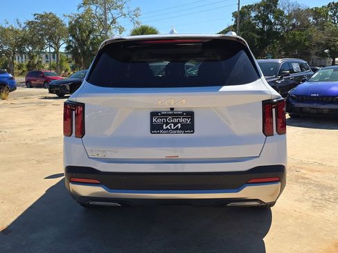 New 2026 Kia Sorento S w/ S Panoramic Sunroof Package image 7