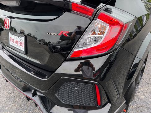 Used 2017 Honda Civic Type R image 13