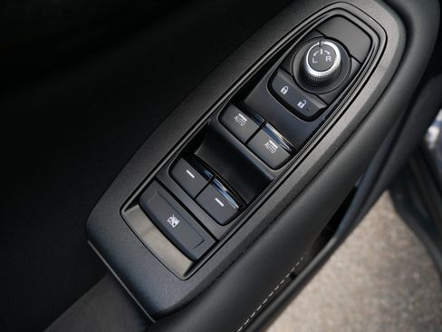 Used 2025 Subaru Outback Premium AWD/4WD image 19