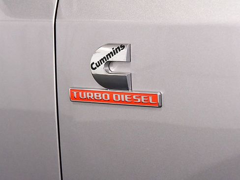 Used 2024 RAM 2500 Laramie AWD/4WD image 11