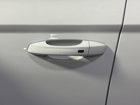 Used 2024 Volkswagen Taos SE image 24