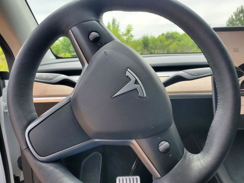 Used 2022 Tesla Model Y Performance AWD/4WD image 25