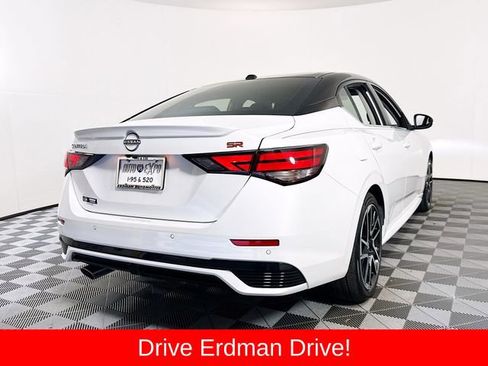 Used 2025 Nissan Sentra SR FWD image 22