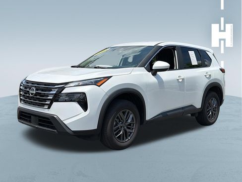 Used 2026 Nissan Rogue SV AWD/4WD image 2