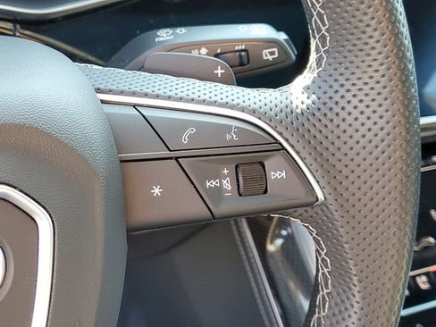 Used 2023 Audi SQ8 Prestige w/ Prestige Package AWD/4WD image 15