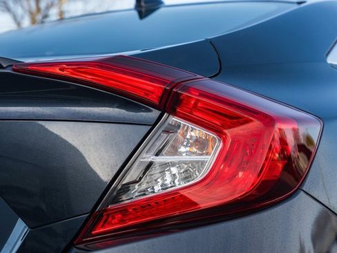 Used 2020 Honda Civic EX image 6