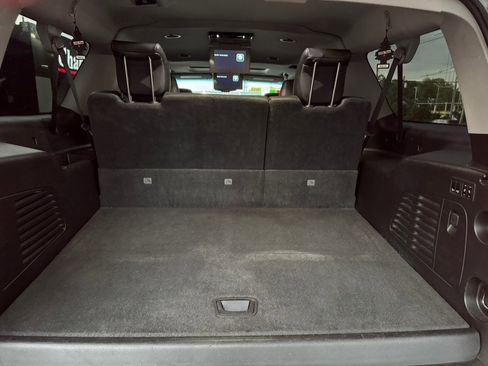 Used 2019 Chevrolet Suburban LT AWD/4WD image 31