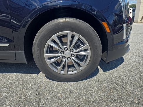 Used 2022 Cadillac XT5 Premium Luxury FWD image 8