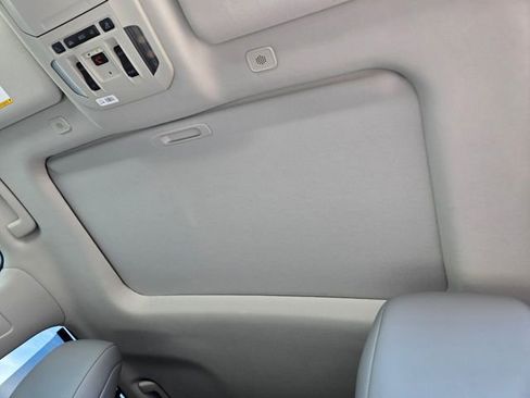 Certified 2025 Toyota Highlander XLE image 12