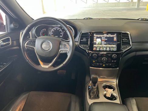 Used 2019 Jeep Grand Cherokee Altitude AWD/4WD image 23
