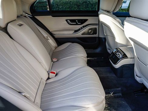 Certified 2022 Mercedes-Benz S 500 S 500 image 18